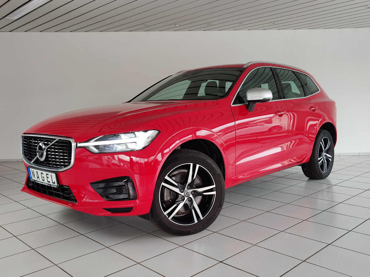 Volvo XC60 R Design AWD 228kW 360°Kam Pano Head-Up CD Apple - SUV/ Geländewagen: das Bild 1 Volvo XC60 R Design AWD 228kW 360°Kam Pano Head-Up CD Apple - SUV/ Geländewagen: das Bild 1