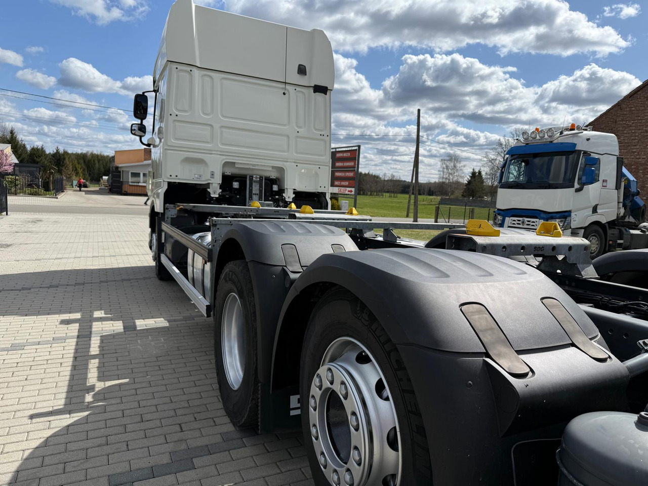 DAF XF 480 - Containerwagen/ Wechselfahrgestell LKW: das Bild 3 DAF XF 480 - Containerwagen/ Wechselfahrgestell LKW: das Bild 3