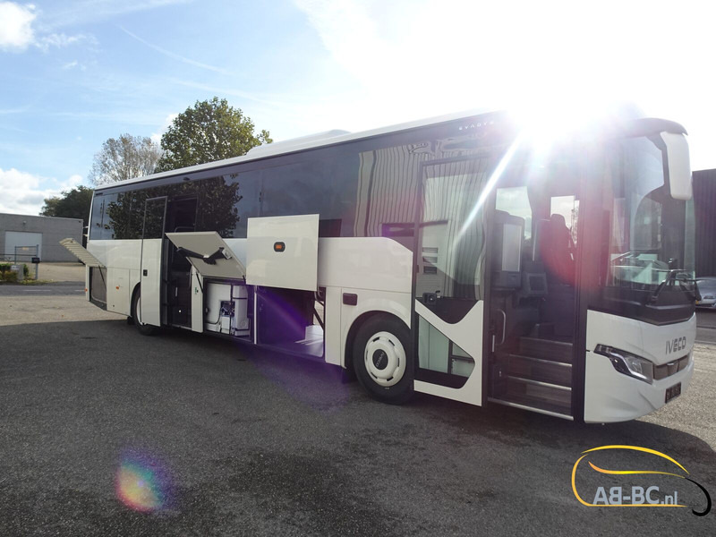 Iveco Evadys, 53 Seats/WC ADAS December 2025 available - Reisebus: das Bild 2 Iveco Evadys, 53 Seats/WC ADAS December 2025 available - Reisebus: das Bild 2