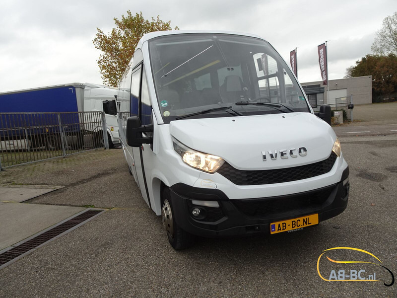 Iveco Rosero First - 29 Seats EURO 6 - Überlandbus: das Bild 3 Iveco Rosero First - 29 Seats EURO 6 - Überlandbus: das Bild 3
