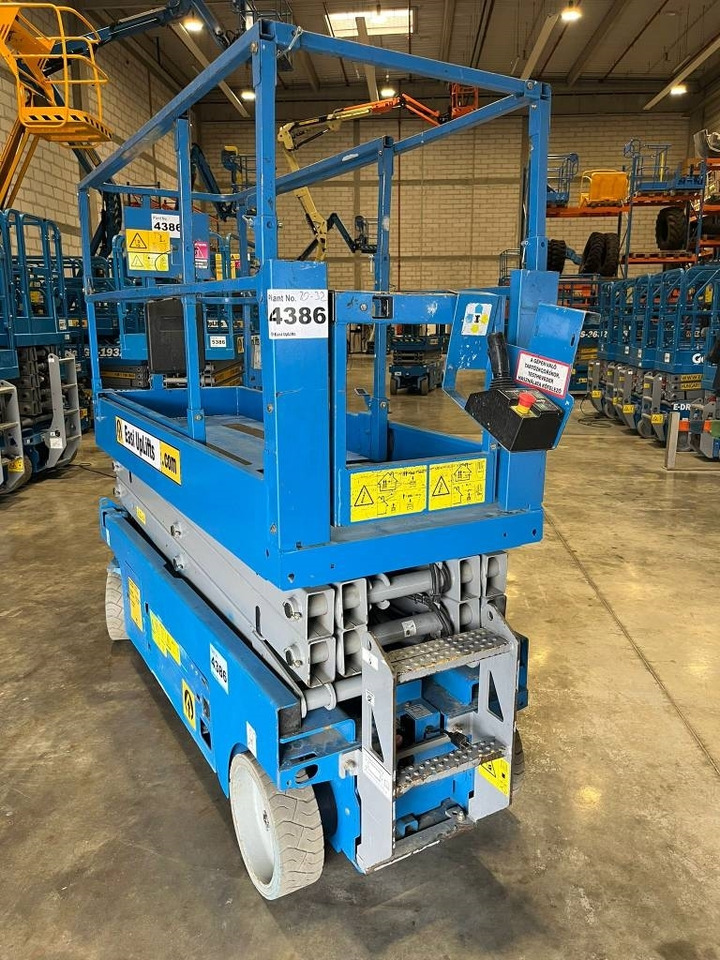 Genie GS 2032 - Scherenbühne: das Bild 2 Genie GS 2032 - Scherenbühne: das Bild 2