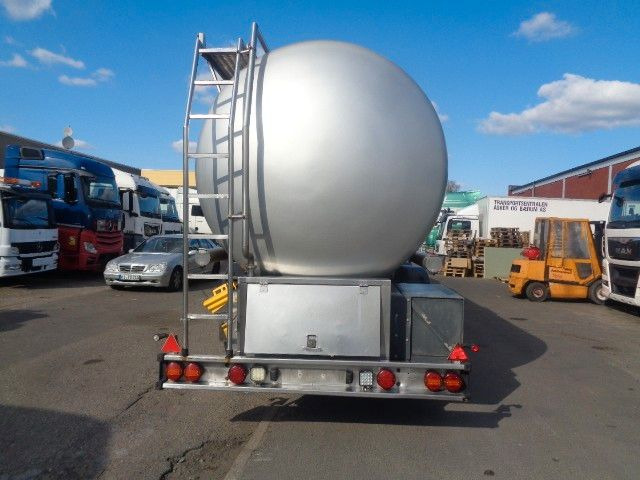 Lebensmitteltank - Tankauflieger, Melktechnik: das Bild 4 Lebensmitteltank - Tankauflieger, Melktechnik: das Bild 4