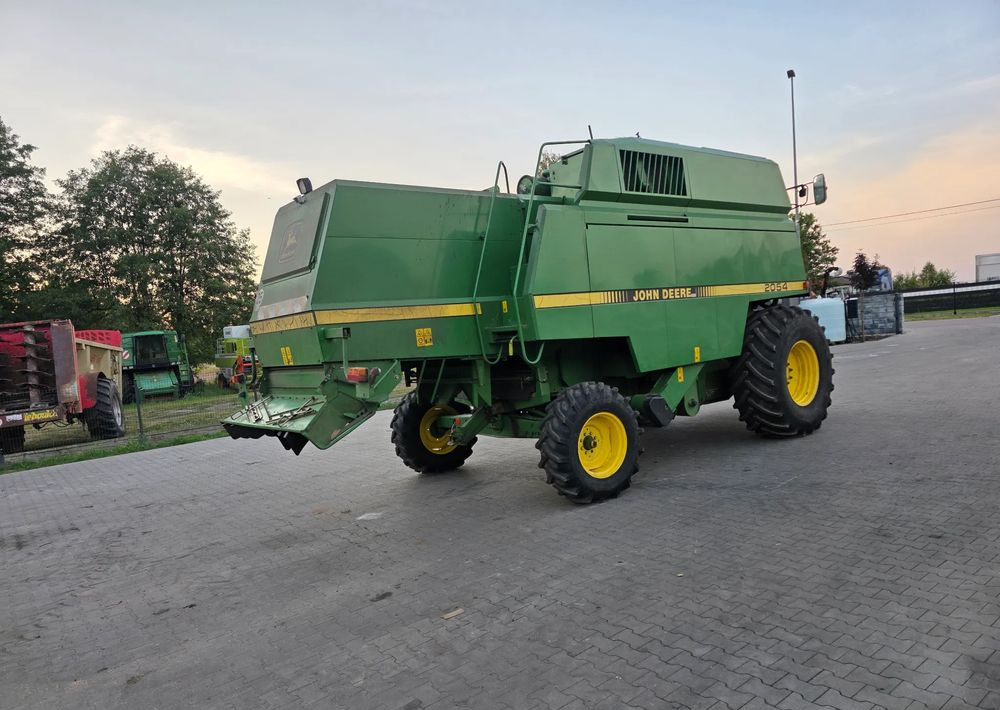 John Deere 5054 - Mähdrescher: das Bild 4 John Deere 5054 - Mähdrescher: das Bild 4