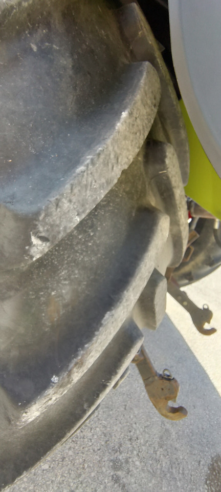 CLAAS AXOS 340 - Traktor: das Bild 4 CLAAS AXOS 340 - Traktor: das Bild 4