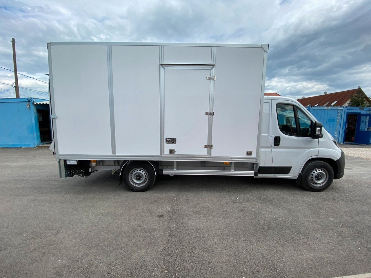Fiat Ducato KOFFER+LBW L4 140 Multijet Maxi - Koffer Transporter: das Bild 5 Fiat Ducato KOFFER+LBW L4 140 Multijet Maxi - Koffer Transporter: das Bild 5