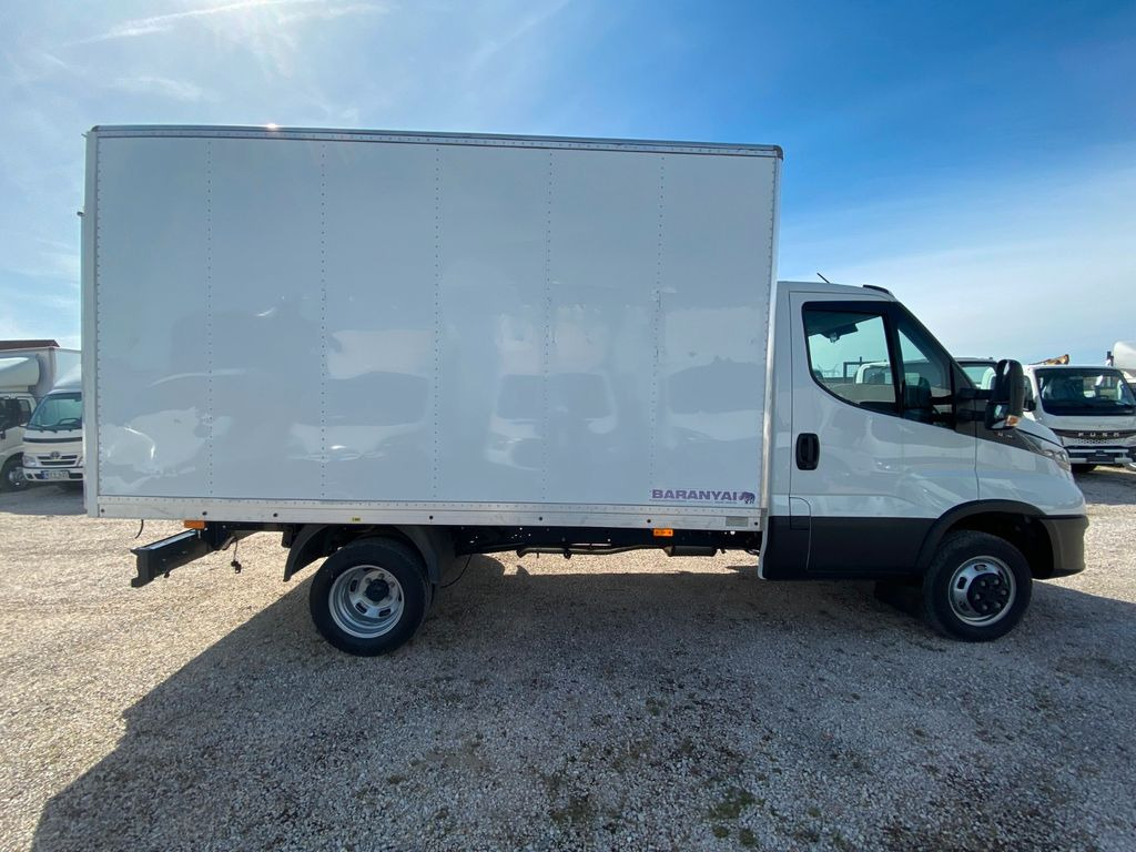 Iveco Daily Koffer mit LBW SOFORT Euro6E Iveco Daily Koffer mit LBW SOFORT Euro6E - Koffer Transporter: das Bild 2 Iveco Daily Koffer mit LBW SOFORT Euro6E Iveco Daily Koffer mit LBW SOFORT Euro6E - Koffer Transporter: das Bild 2