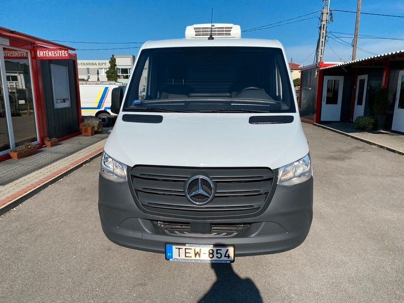 Mercedes-Benz Sprinter III Kasten FWD 211/215 CDI FWD L2 - Kühltransporter: das Bild 1 Mercedes-Benz Sprinter III Kasten FWD 211/215 CDI FWD L2 - Kühltransporter: das Bild 1