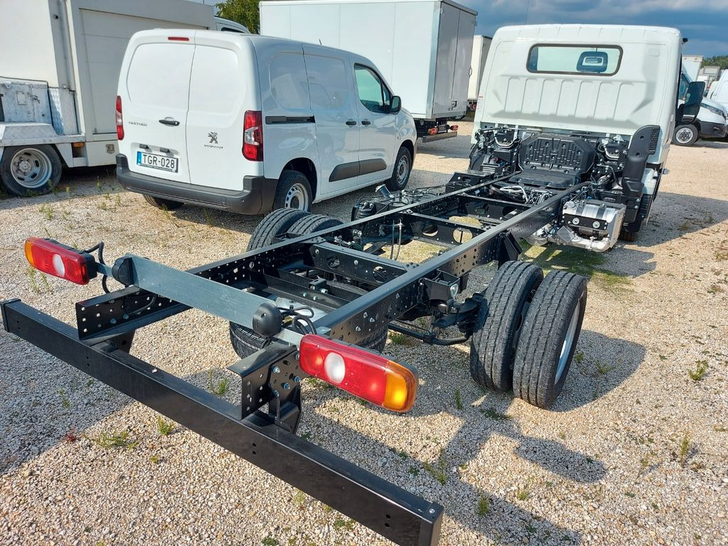 Mitsubishi Canter Fuso Fahrgestell mit wählbar Aufbau Mitsubishi Canter Fuso Fahrgestell mit wählbar Aufbau - Fahrgestell LKW: das Bild 3 Mitsubishi Canter Fuso Fahrgestell mit wählbar Aufbau Mitsubishi Canter Fuso Fahrgestell mit wählbar Aufbau - Fahrgestell LKW: das Bild 3