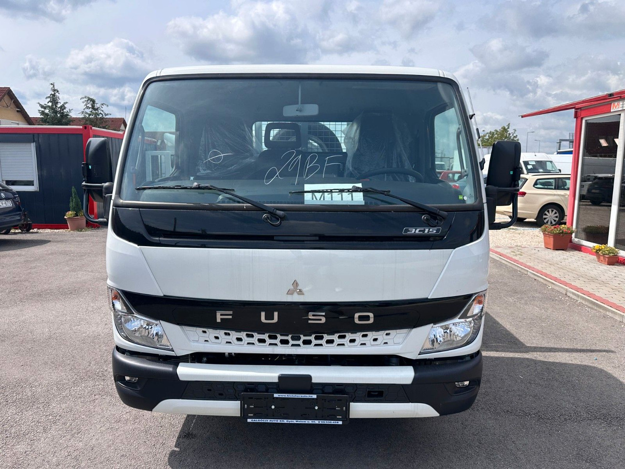 Mitsubishi Fuso Canter 3S13 Dreiseitenkipper - Kipper Transporter: das Bild 2 Mitsubishi Fuso Canter 3S13 Dreiseitenkipper - Kipper Transporter: das Bild 2