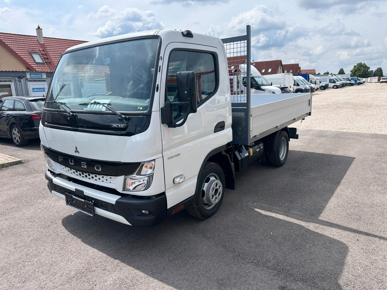 Mitsubishi Fuso Canter 3S13 Dreiseitenkipper - Kipper Transporter: das Bild 1 Mitsubishi Fuso Canter 3S13 Dreiseitenkipper - Kipper Transporter: das Bild 1