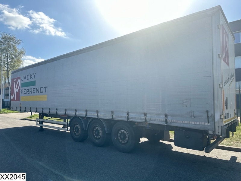 Fruehauf Tautliner - Planenauflieger: das Bild 3 Fruehauf Tautliner - Planenauflieger: das Bild 3