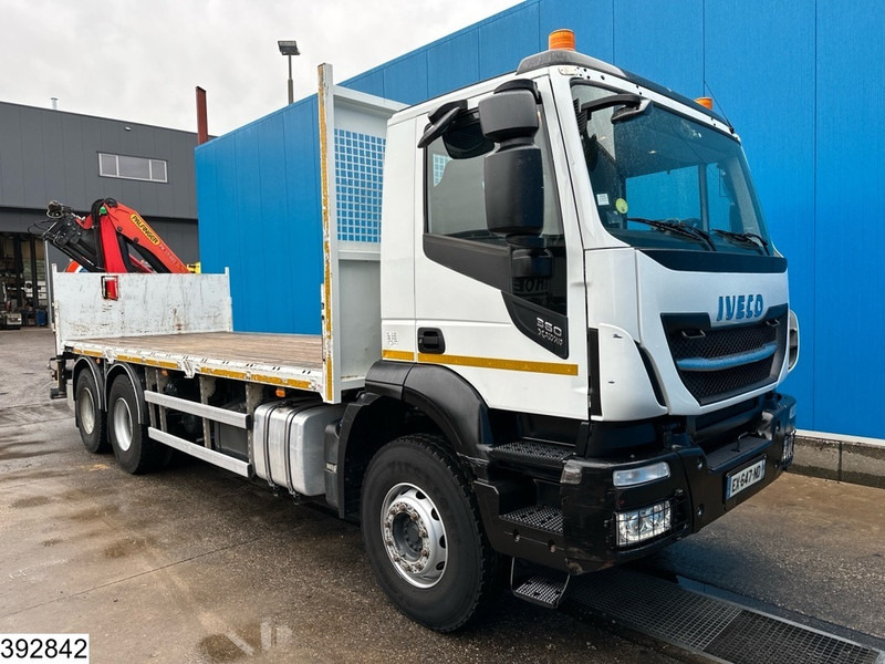Iveco Stralis 360 6x4, EURO 6. Palfinger, Remote - Pritsche LKW, Autokran: das Bild 3 Iveco Stralis 360 6x4, EURO 6. Palfinger, Remote - Pritsche LKW, Autokran: das Bild 3