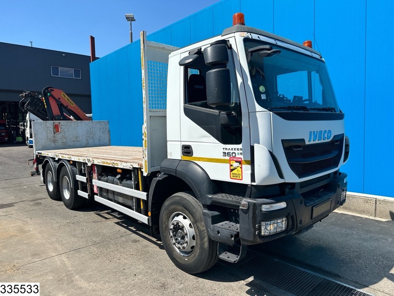 Iveco Trakker 360 6X4, EURO 6, Palfinger, Remote - Pritsche LKW, Autokran: das Bild 2 Iveco Trakker 360 6X4, EURO 6, Palfinger, Remote - Pritsche LKW, Autokran: das Bild 2