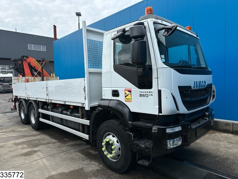Iveco Trakker 360 6X4, EURO 6, Palfinger, Retarder, Steel suspension - Pritsche LKW, Autokran: das Bild 3 Iveco Trakker 360 6X4, EURO 6, Palfinger, Retarder, Steel suspension - Pritsche LKW, Autokran: das Bild 3