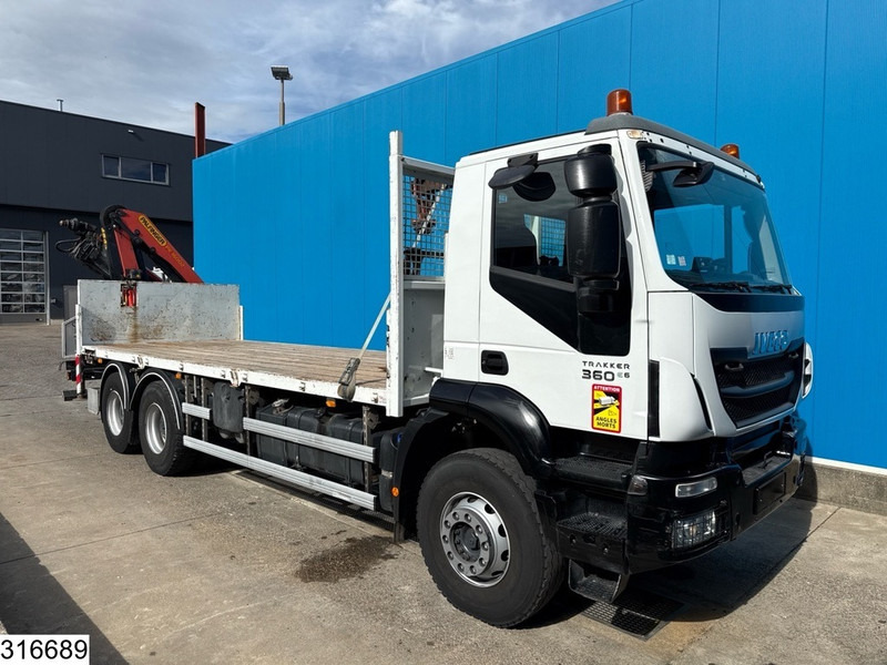 Iveco Trakker 360 6x4, EURO 6, Palfinger, Remote - Pritsche LKW, Autokran: das Bild 5 Iveco Trakker 360 6x4, EURO 6, Palfinger, Remote - Pritsche LKW, Autokran: das Bild 5