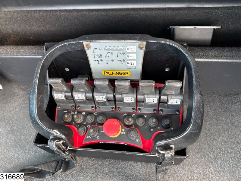 Pritsche LKW, Autokran Iveco Trakker 360 6x4, EURO 6, Palfinger, Remote: das Bild 14 Pritsche LKW, Autokran Iveco Trakker 360 6x4, EURO 6, Palfinger, Remote: das Bild 14