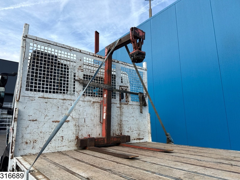 Pritsche LKW, Autokran Iveco Trakker 360 6x4, EURO 6, Palfinger, Remote: das Bild 9 Pritsche LKW, Autokran Iveco Trakker 360 6x4, EURO 6, Palfinger, Remote: das Bild 9