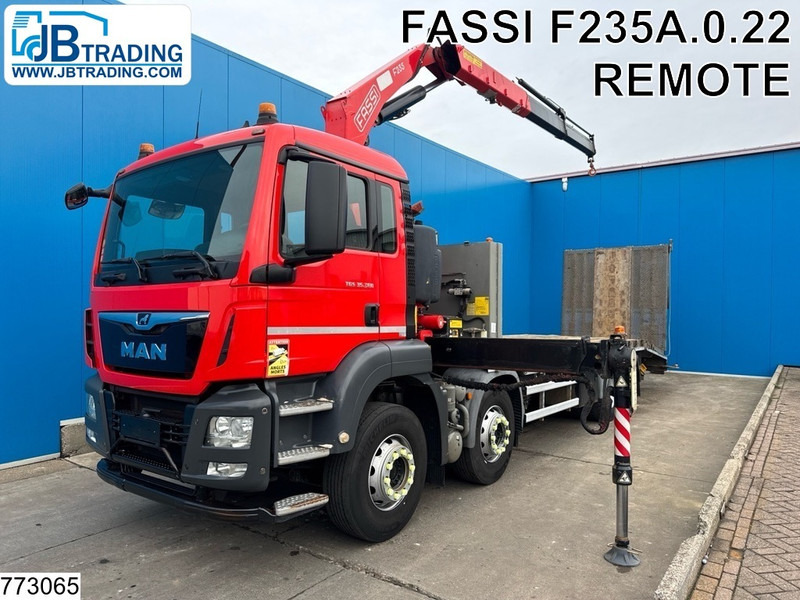 MAN TGS 35 360 8x2, EURO 6, Fassi, Remote - Pritsche LKW, Autokran: das Bild 1 MAN TGS 35 360 8x2, EURO 6, Fassi, Remote - Pritsche LKW, Autokran: das Bild 1