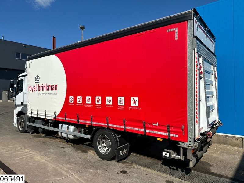 Mercedes-Benz Antos 1833 EURO 6, Dhollandia - Plane LKW: das Bild 4 Mercedes-Benz Antos 1833 EURO 6, Dhollandia - Plane LKW: das Bild 4