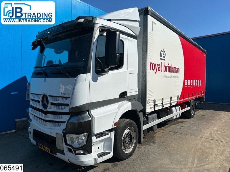 Mercedes-Benz Antos 1833 EURO 6, Dhollandia - Plane LKW: das Bild 1 Mercedes-Benz Antos 1833 EURO 6, Dhollandia - Plane LKW: das Bild 1