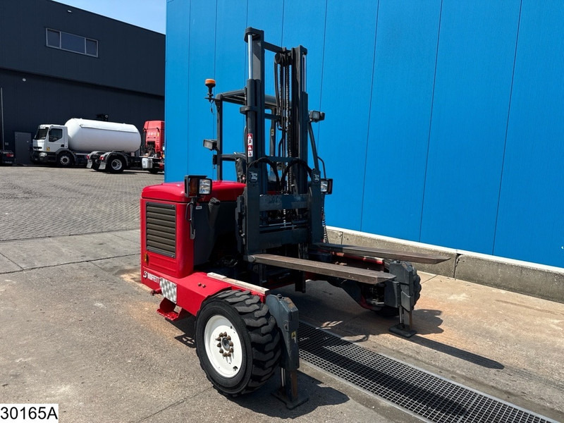 Moffett M5 20.4 1889 Hr, 26.1 kW - Dieselstapler: das Bild 5 Moffett M5 20.4 1889 Hr, 26.1 kW - Dieselstapler: das Bild 5