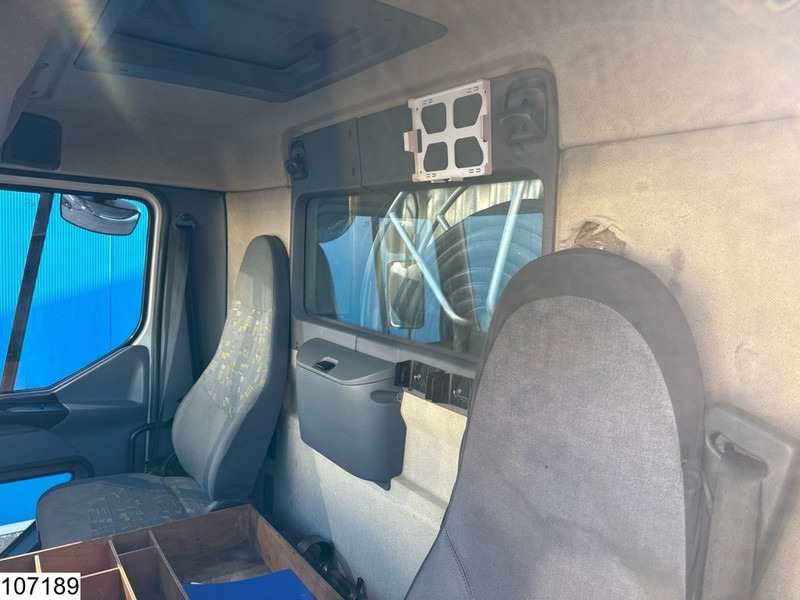 Renault Premium 270 13390 Liter, 4 Comp, Handgeschakeld, Fuel - Tankwagen: das Bild 5 Renault Premium 270 13390 Liter, 4 Comp, Handgeschakeld, Fuel - Tankwagen: das Bild 5
