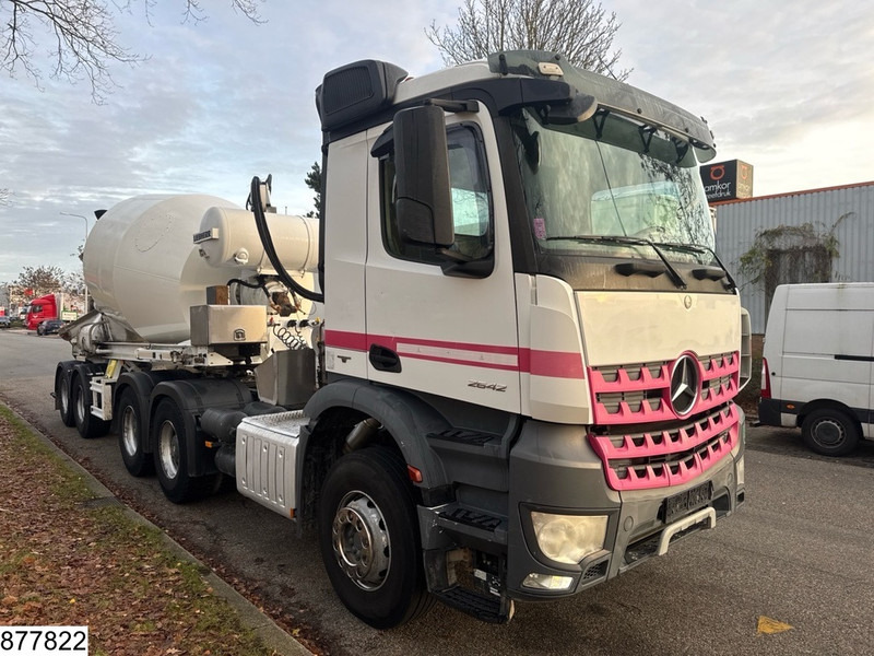 Mercedes-Benz Arocs 2642 6x4, EURO 6, Liebherr, 10m3 - Sattelzugmaschine: das Bild 3 Mercedes-Benz Arocs 2642 6x4, EURO 6, Liebherr, 10m3 - Sattelzugmaschine: das Bild 3