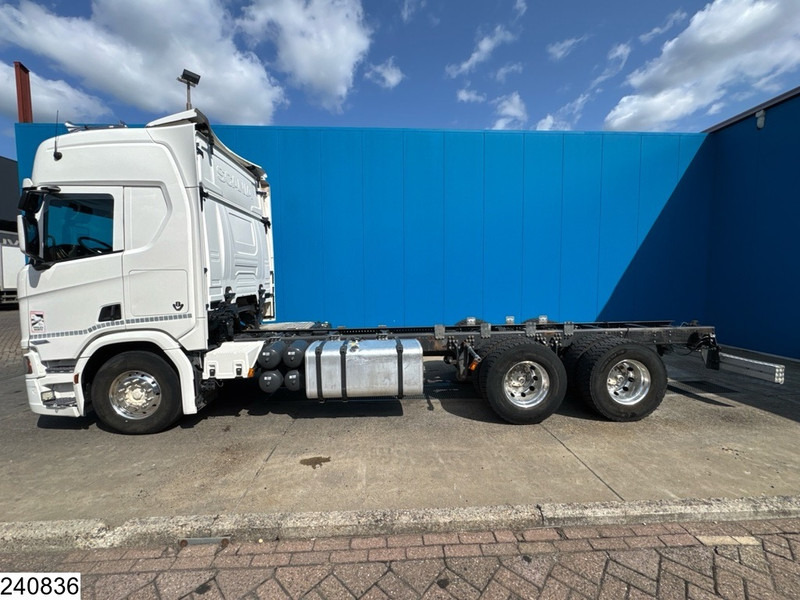 Fahrgestell LKW Scania R 650 6X4, EURO 6, Retarder, PTO: das Bild 13