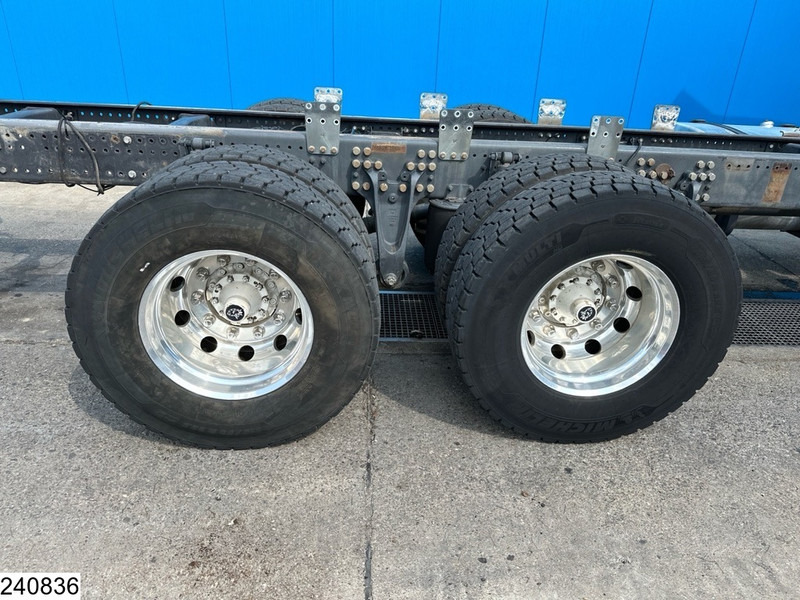 Fahrgestell LKW Scania R 650 6X4, EURO 6, Retarder, PTO: das Bild 11