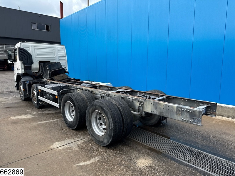 Volvo FM 410 8x4, EURO 5, PTO - Fahrgestell LKW: das Bild 4 Volvo FM 410 8x4, EURO 5, PTO - Fahrgestell LKW: das Bild 4