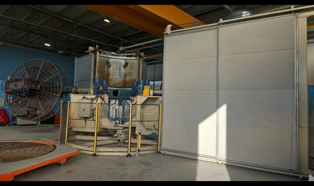 Used MRT 3503 R Rotational Molding Machine - Kunststoffmaschine: das Bild 1 Used MRT 3503 R Rotational Molding Machine - Kunststoffmaschine: das Bild 1