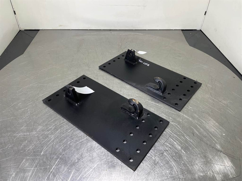 Aanlasoren Landbouw - Adapter plate/Adapterplatte - Schnellwechsler für Baumaschine: das Bild 2 Aanlasoren Landbouw - Adapter plate/Adapterplatte - Schnellwechsler für Baumaschine: das Bild 2