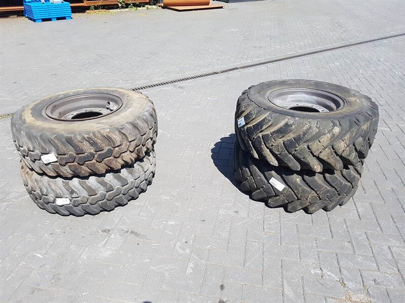 Ahlmann AS50-Solideal 12.5-18-Dunlop 12.5R18-Tire/Reifen - Felgen und Reifen für Baumaschine: das Bild 1 Ahlmann AS50-Solideal 12.5-18-Dunlop 12.5R18-Tire/Reifen - Felgen und Reifen für Baumaschine: das Bild 1