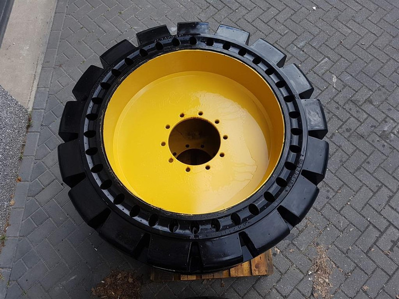 Cat 910/914 - 447-1131 - Tyre/Reifen/Band - Felgen und Reifen für Baumaschine: das Bild 4 Cat 910/914 - 447-1131 - Tyre/Reifen/Band - Felgen und Reifen für Baumaschine: das Bild 4