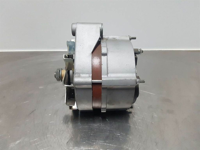 Deutz 913/1013-28V 55A-Alternator/Lichtmaschine/Dynamo - Motor für Baumaschine: das Bild 3 Deutz 913/1013-28V 55A-Alternator/Lichtmaschine/Dynamo - Motor für Baumaschine: das Bild 3