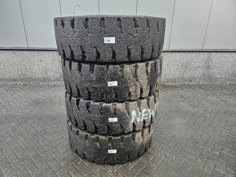 New Holland W110C-Barkley 17.5R25-Tire/Reifen/Band - Felgen und Reifen für Baumaschine: das Bild 1 New Holland W110C-Barkley 17.5R25-Tire/Reifen/Band - Felgen und Reifen für Baumaschine: das Bild 1