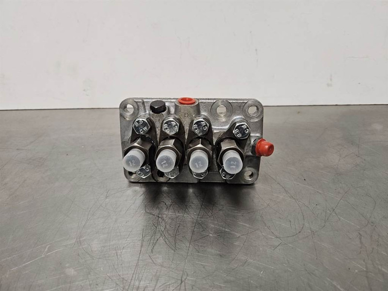 Perkins 700 - Fuel pump/Kraftstoffpumpe/Brandstofpomp - Motor für Baumaschine: das Bild 3 Perkins 700 - Fuel pump/Kraftstoffpumpe/Brandstofpomp - Motor für Baumaschine: das Bild 3
