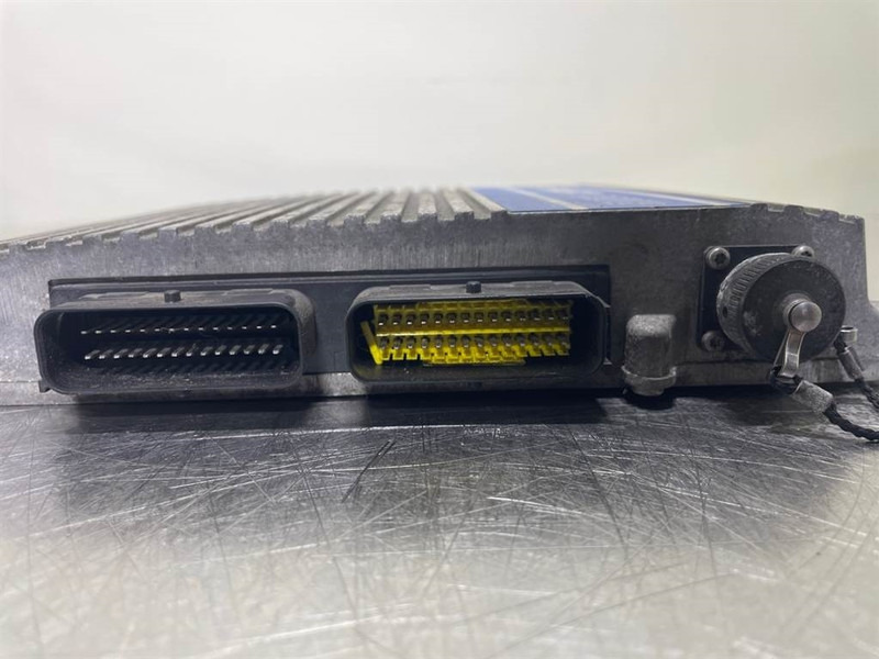 Poclain Smart Drive - ECU/Control box/Steuermodul - Elektrische Ausrüstung für Baumaschine: das Bild 2 Poclain Smart Drive - ECU/Control box/Steuermodul - Elektrische Ausrüstung für Baumaschine: das Bild 2