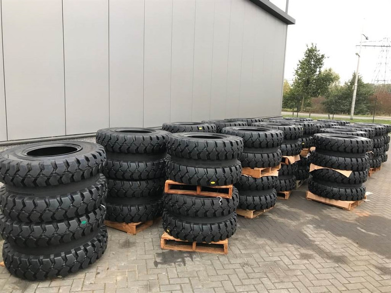 Trelleborg 12.00-20 Dual excavator solid-Tyre/Reifen/Banden - Felgen und Reifen für Baumaschine: das Bild 4 Trelleborg 12.00-20 Dual excavator solid-Tyre/Reifen/Banden - Felgen und Reifen für Baumaschine: das Bild 4