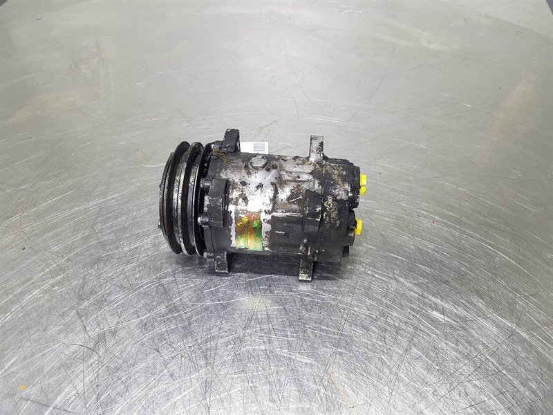 Volvo -Sanden SD7H15-Compressor/Kompressor/Aircopomp - Klimakompressor für Baumaschine: das Bild 2 Volvo -Sanden SD7H15-Compressor/Kompressor/Aircopomp - Klimakompressor für Baumaschine: das Bild 2