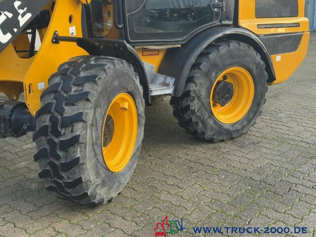 Radlader JCB 407 T4 4x4 Radlader Schutzkabine Schaufel +Gabel: das Bild 11