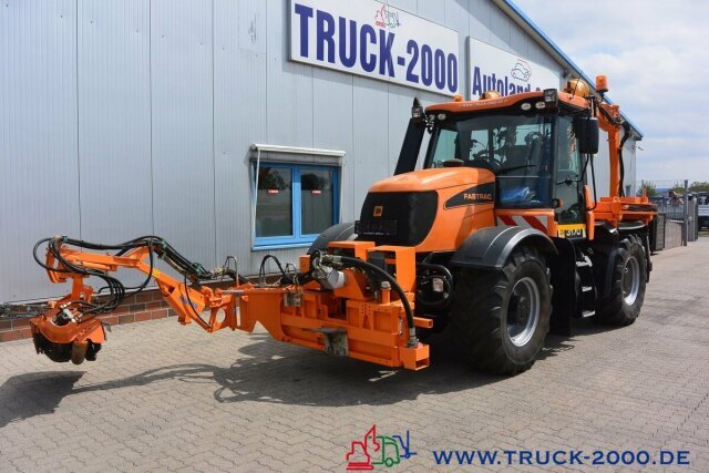 Kommunaltraktor, Böschungsmäher JCB Fastrac 4x4 inklusive Mulag Front u. Heck Mäher: das Bild 14