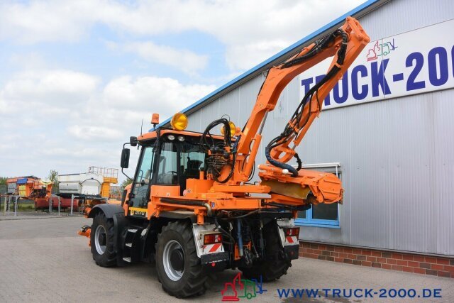 Kommunaltraktor, Böschungsmäher JCB Fastrac 4x4 inklusive Mulag Front u. Heck Mäher: das Bild 10