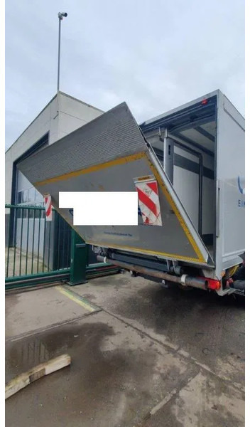 Dhollandia Tailgate / Loadboard / Laadklep / Achtersluitklep 2000 kg MBB / Palfinger / B.A.R. Cargolift - Ladebordwand: das Bild 4 Dhollandia Tailgate / Loadboard / Laadklep / Achtersluitklep 2000 kg MBB / Palfinger / B.A.R. Cargolift - Ladebordwand: das Bild 4