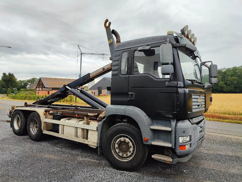 Abrollkipper MAN TGA 26.350 6x4 Container AJK Euronorm 3: das Bild 6