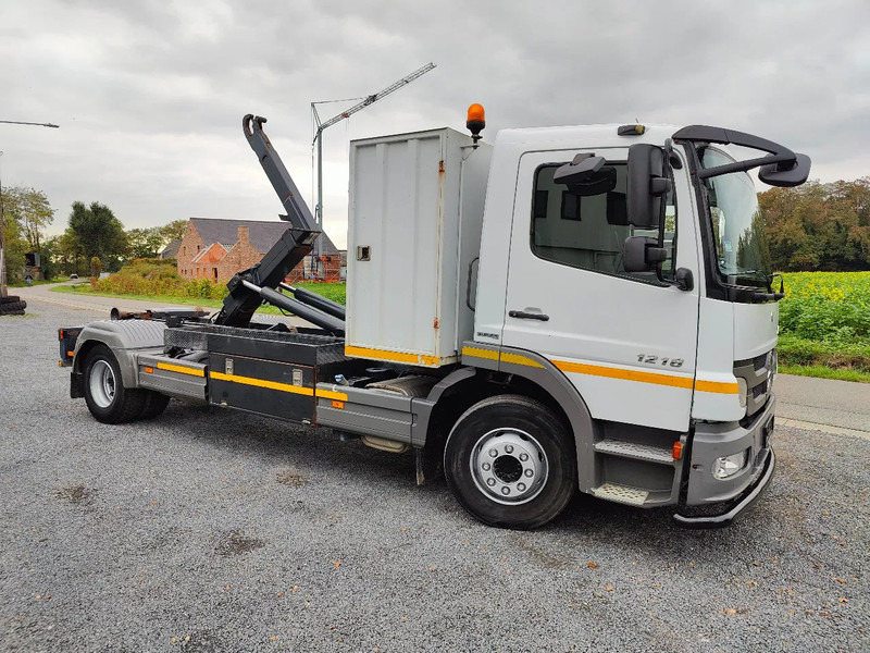 Mercedes-Benz Atego 1218 Containersystem / Hooklift Hyvalift - Abrollkipper: das Bild 2 Mercedes-Benz Atego 1218 Containersystem / Hooklift Hyvalift - Abrollkipper: das Bild 2