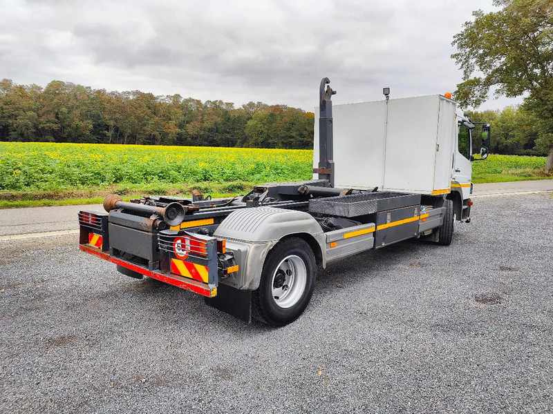 Mercedes-Benz Atego 1218 Containersystem / Hooklift Hyvalift - Abrollkipper: das Bild 3 Mercedes-Benz Atego 1218 Containersystem / Hooklift Hyvalift - Abrollkipper: das Bild 3