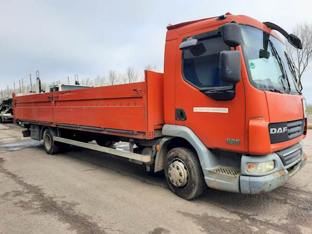 DAF LF45.220 - Pritsche LKW: das Bild 2 DAF LF45.220 - Pritsche LKW: das Bild 2