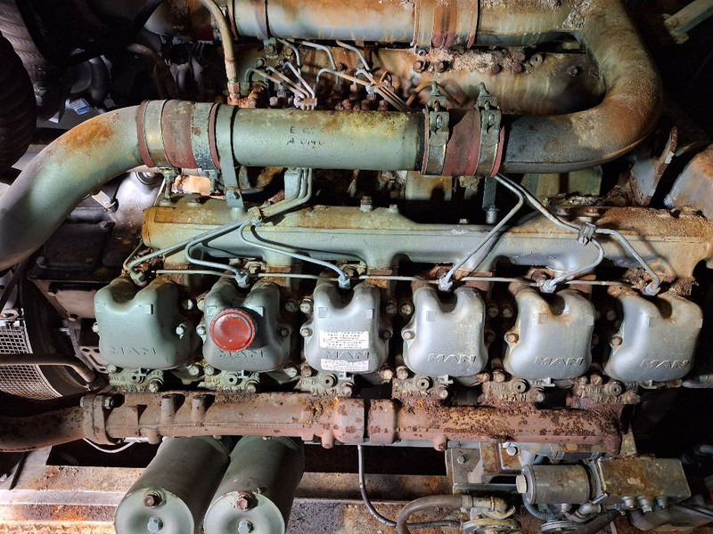 MAN D2842 LE21 - Stromgenerator: das Bild 5 MAN D2842 LE21 - Stromgenerator: das Bild 5