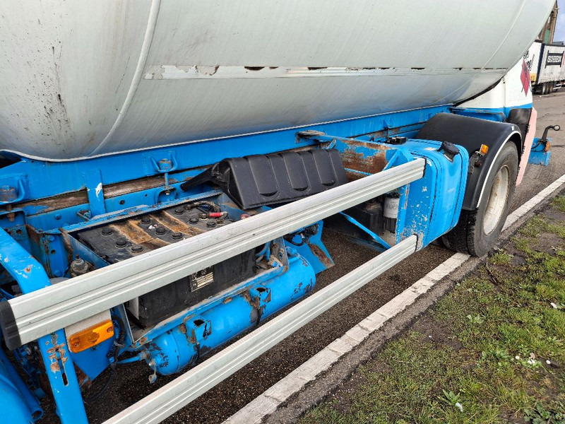 Renault MIDLUM 280DXI - Tankwagen: das Bild 3 Renault MIDLUM 280DXI - Tankwagen: das Bild 3